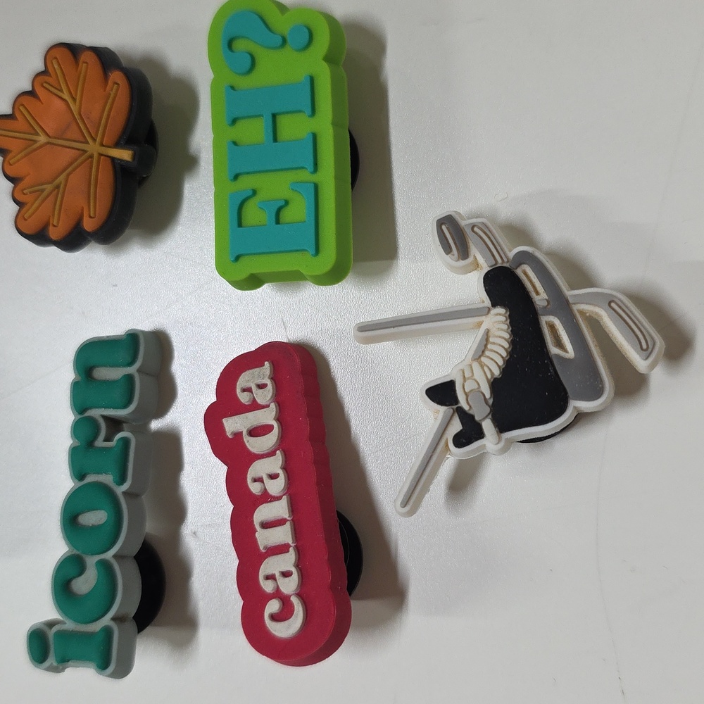Jibbitz Croc Charms, Random Lot, Starwars, Shrek, Pets, Food, Travel, 27pc - Picture 2 of 4